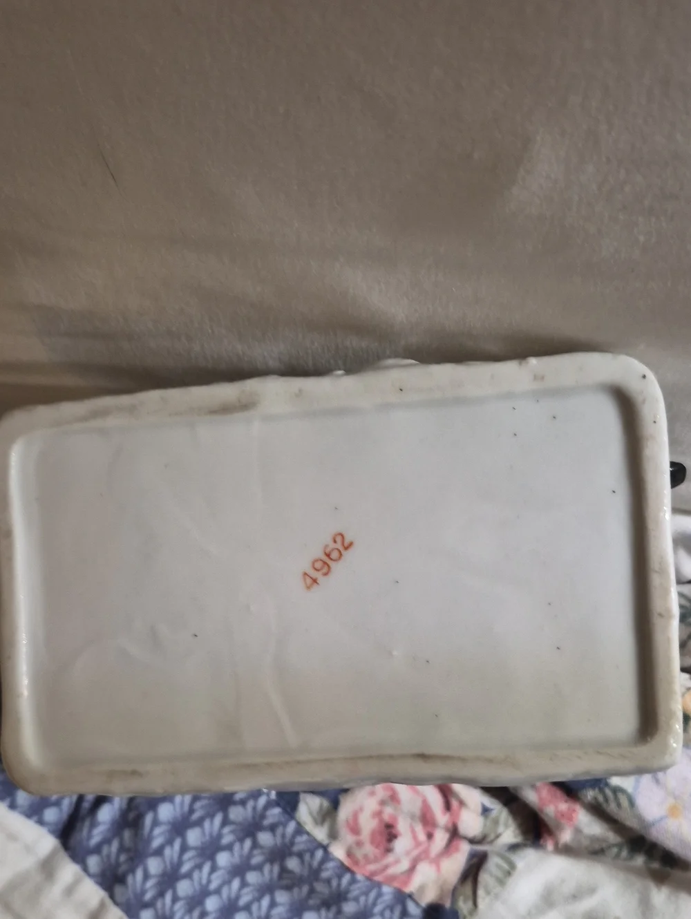 Vintage Hand-Painted Porcelain Shabby Chic  Children & Floral Cart Mold 4962